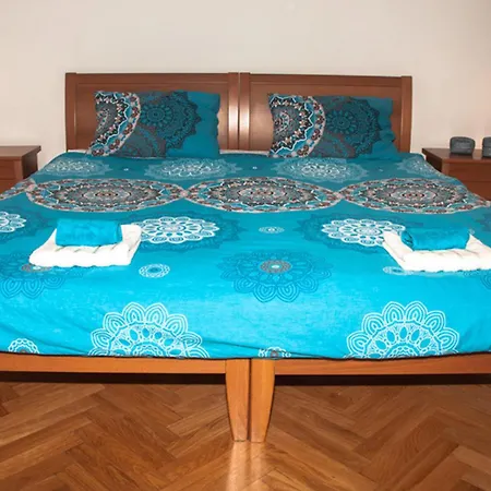 Pupa Apartmán *